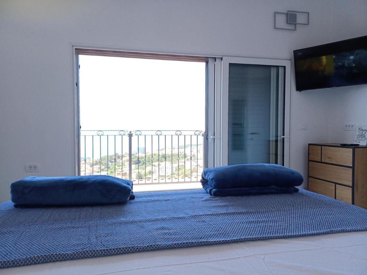 Villa Olive Stone House *